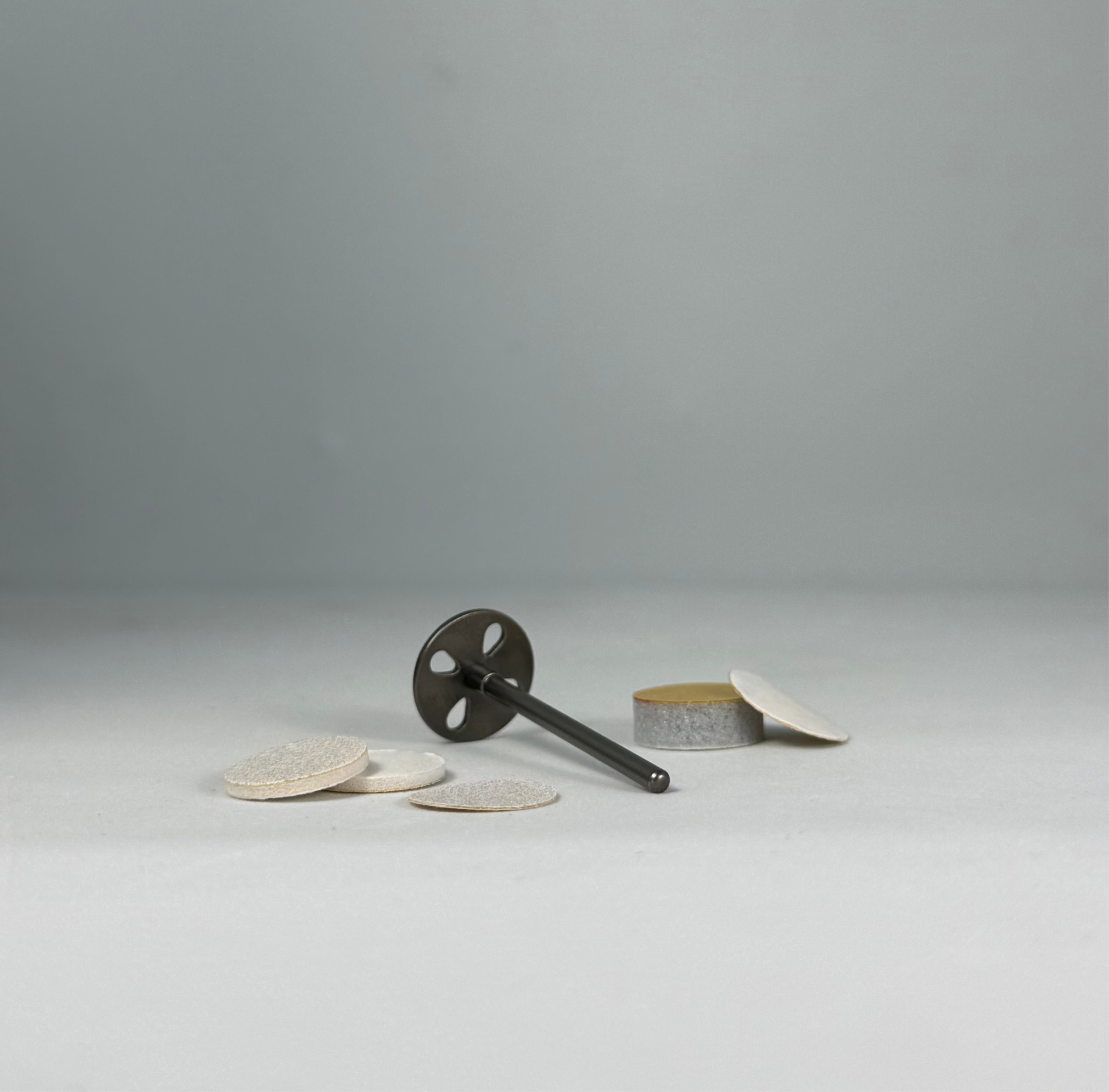 SET PÉDICURE PODODISC COMPRENANT UN DISQUE EXPERT S + 5 LIMES RECHARGES ADHÉSIVES GRAIN 180 (15MM)