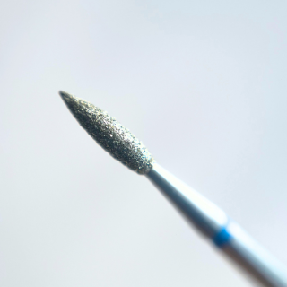 EMBOUT DIAMANT « FLAMME », BLEU,  12F DIAMÈTRE TÊTE 2.3MM, PARTIE ACTIVE 10MM